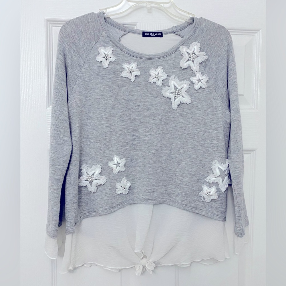 Cha cha vente women's Flowy top w/beading sheer bottom stars hem size Small